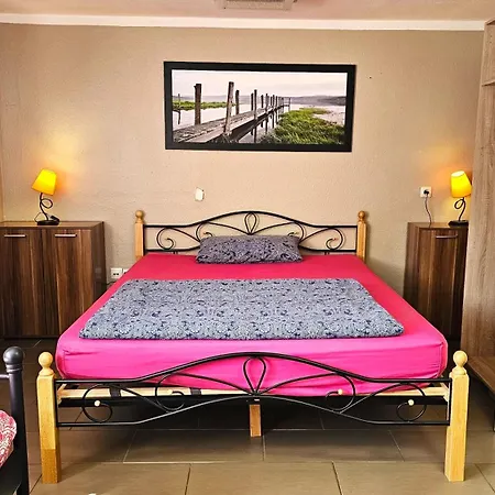 Gruendauer Monteurwohnung/studentenwohnung Guest house 3*