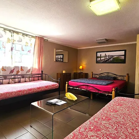 Gruendauer Monteurwohnung/studentenwohnung Guest house Grundau