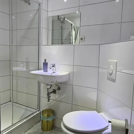 Gruendauer Monteurwohnung/studentenwohnung Guest house 3*