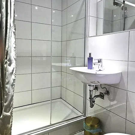 Gruendauer Monteurwohnung/studentenwohnung Guest house 3*